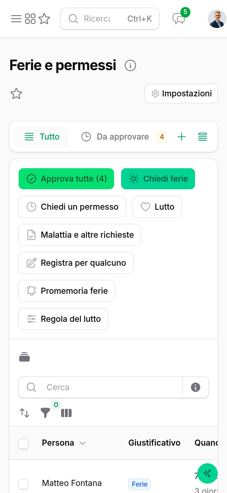 Ferie e permessi sul telefono con i pulsanti per chiedere e approvare